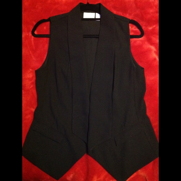 Vest - Picture 2 of 2